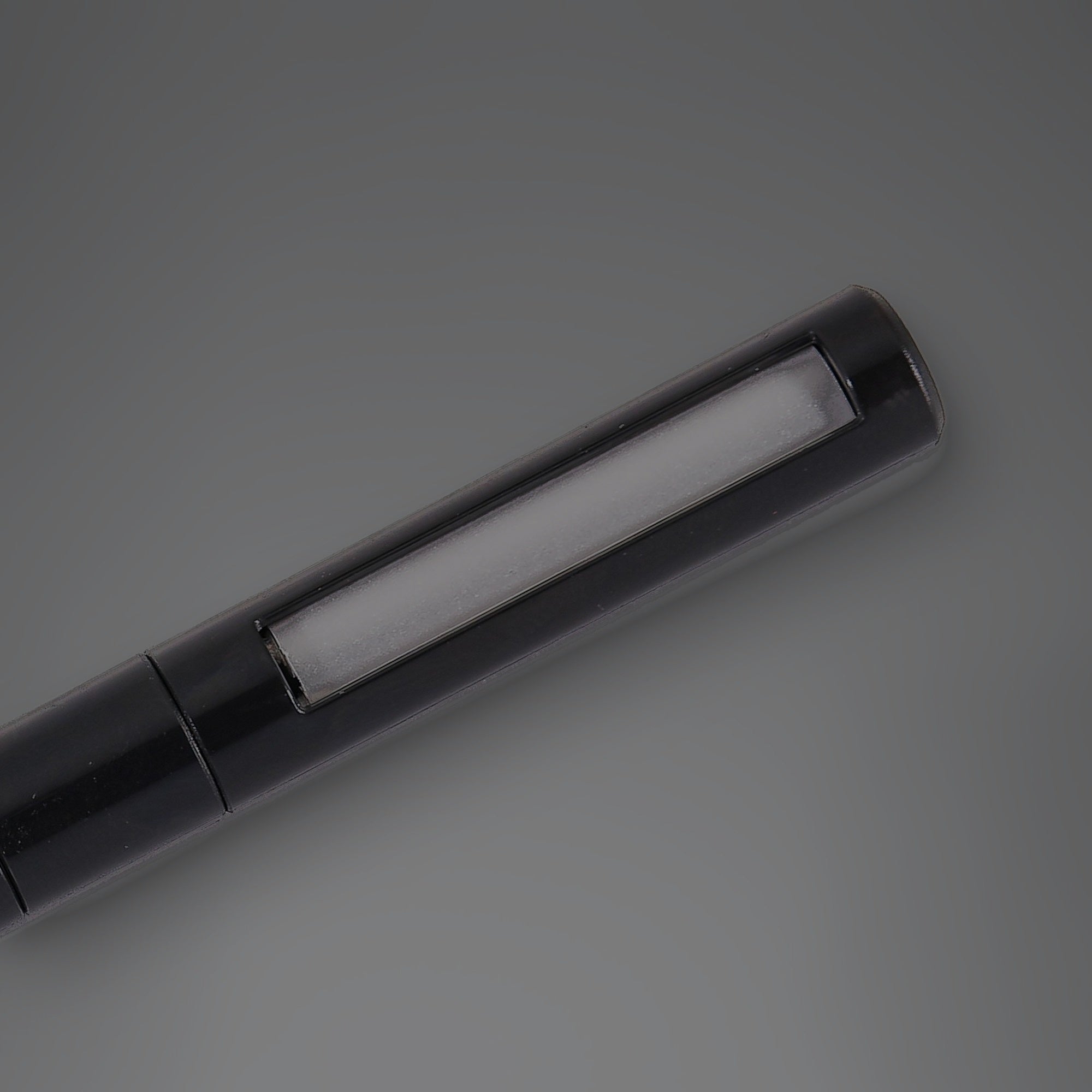 ZPEN, a pen with a rolling paper strip for notes